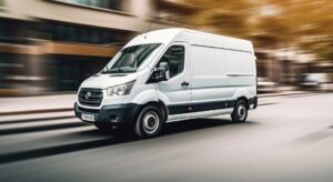 Furgone bianco del peso inferiore a 3,5 tonnellate